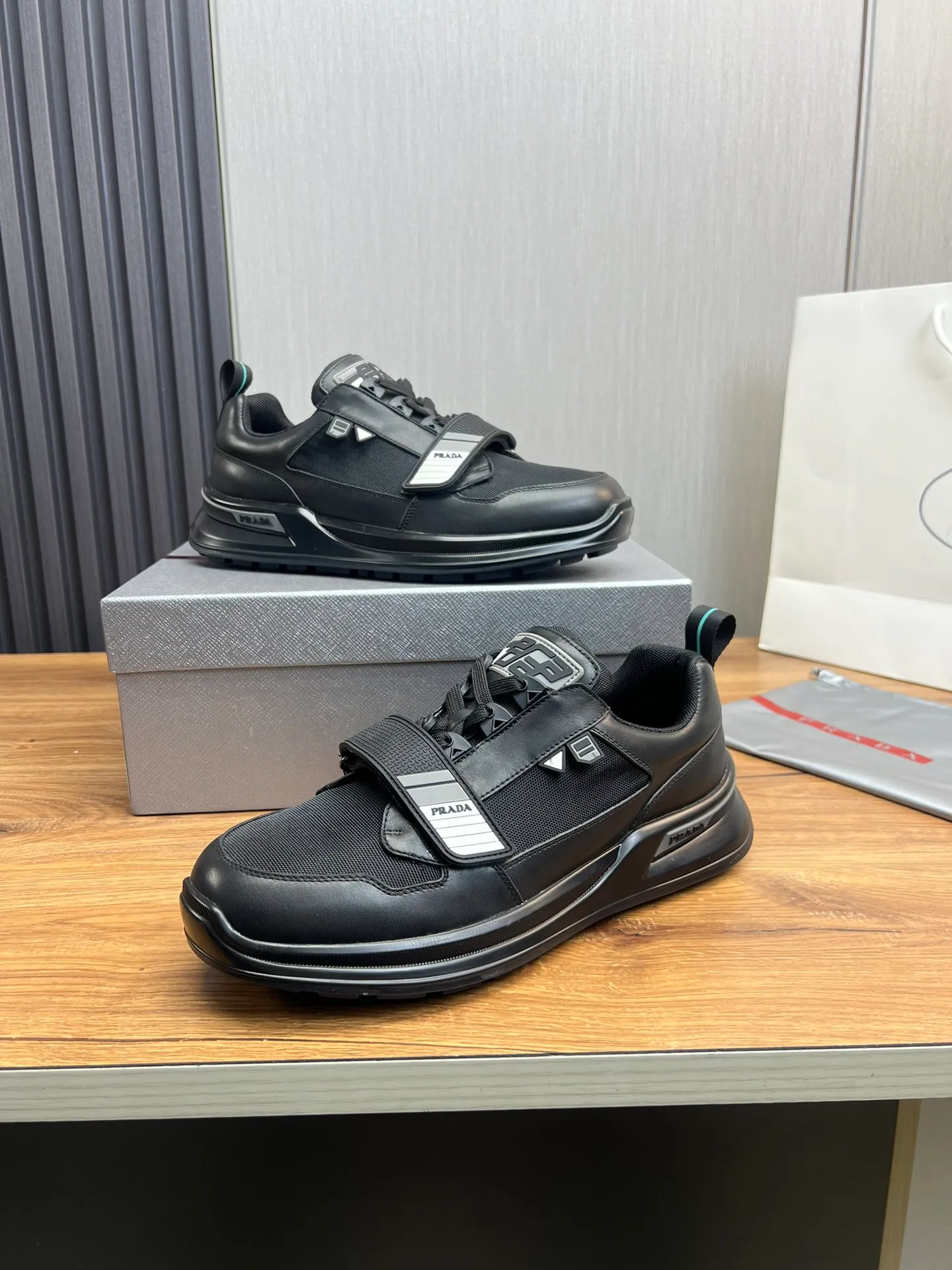 Men's shoes 💰620💰 [PRADA] Men's shoes are popular in the counter, official website is synchronized, high-quality shipments ✔️Original cowhide stitching mesh + cowhide lining, 1🆚1 replica, original original bottom, 38-45 (45 customized, non-refundable)